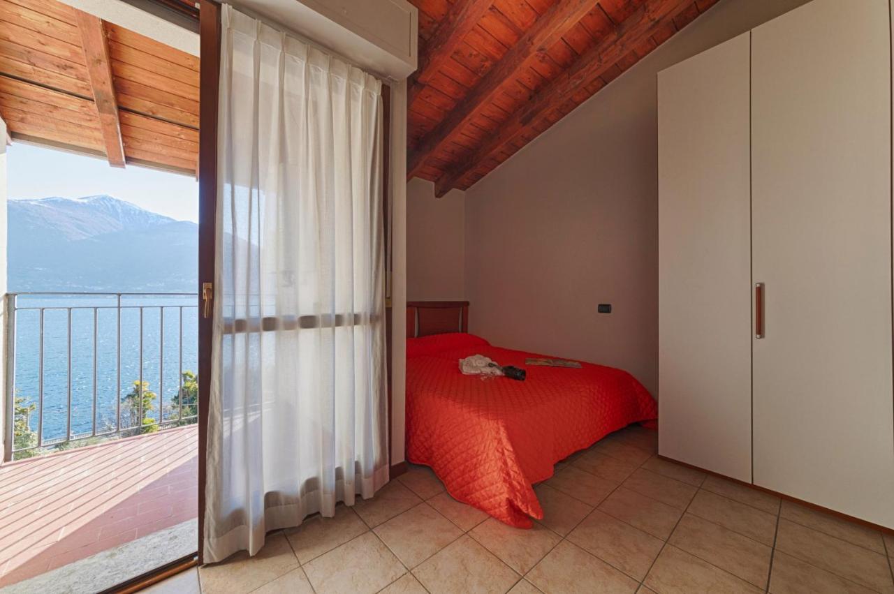 2-Bedroom Lakeview Apartment At The Lake Acquaseria Bagian luar foto